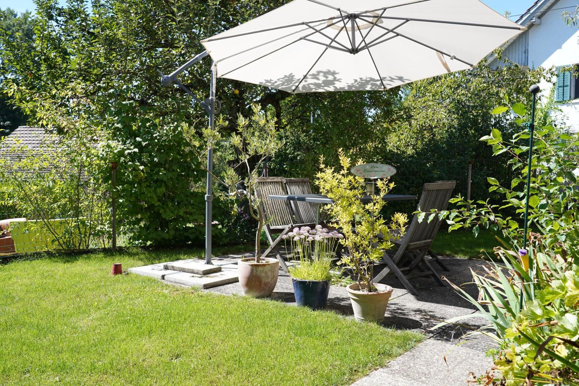 Tiny House Chez Claudine - Relaxen, Workspace, Naehe Thermen, Netflix, Free Parking & Wifi Brugg  Exterior photo